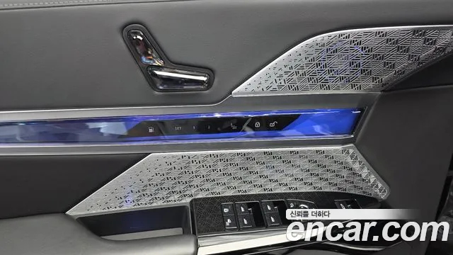 BMW 7-Series 7 серия (G70) — Фото автомобиля 28
