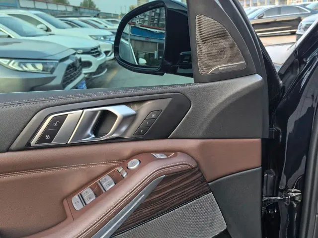 BMW X5 — Фото автомобиля 10