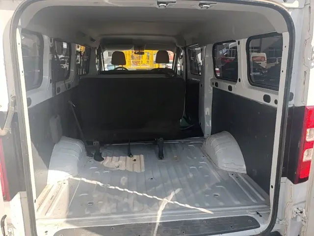 Wuling Yangguang — Фото автомобиля 18