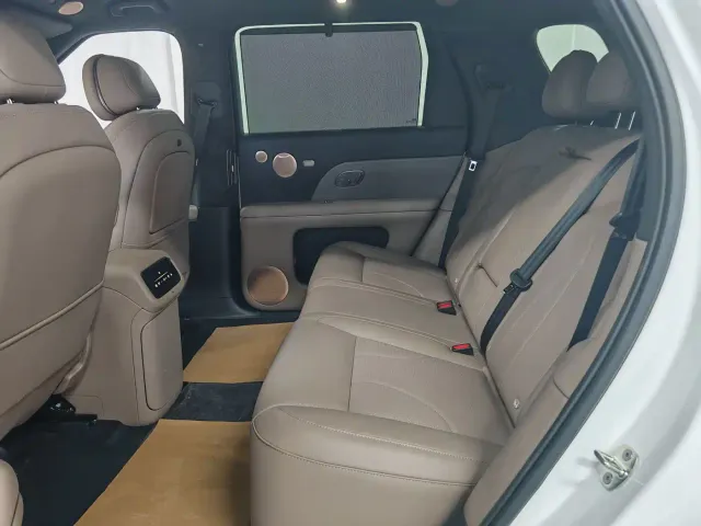 IM Motors LS8 — Фото автомобиля 9
