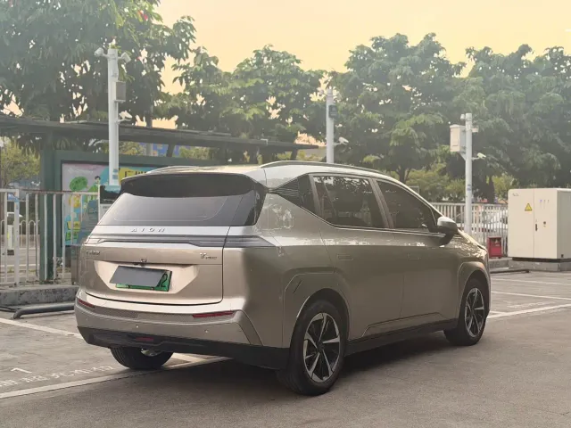 GAC Aion Y — Фото автомобиля 4