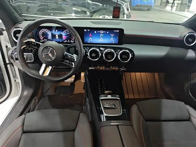 Mercedes-Benz Mercedes-Benz CLA (Import) 2024 Model Facelift CLA 200 — Фото автомобиля 5