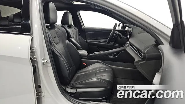 Hyundai Avante CN7 — Фото автомобиля 10