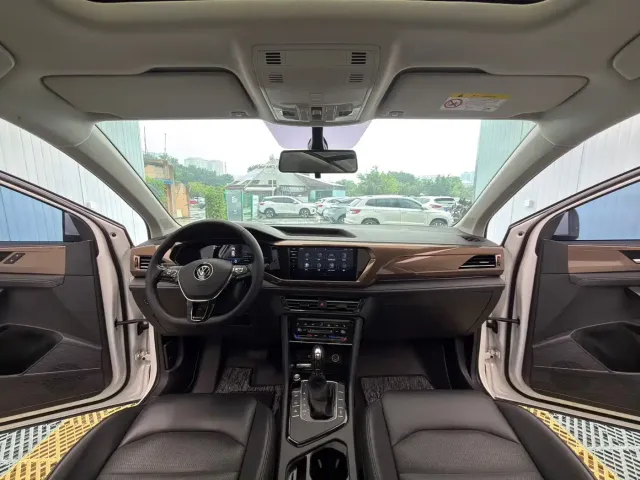 Volkswagen Tharu — Фото автомобиля 17