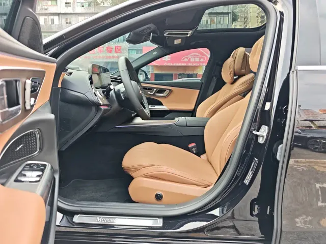 Mercedes-Benz E-Class — Фото автомобиля 6