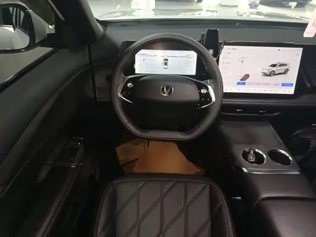 Changan CS75 Plus — Фото автомобиля 10