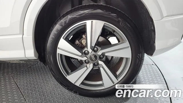 Audi Q2 35 TDI Premium — Фото автомобиля 21