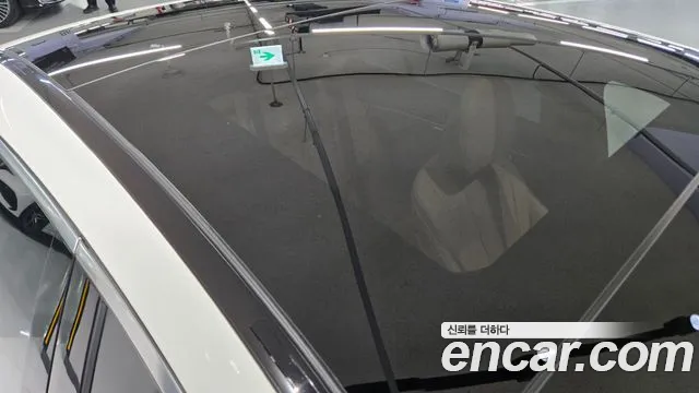 Mercedes-Benz E-Class — Фото автомобиля 14