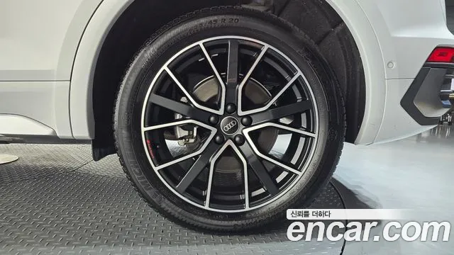 Audi Q5 FY — Фото автомобиля 6