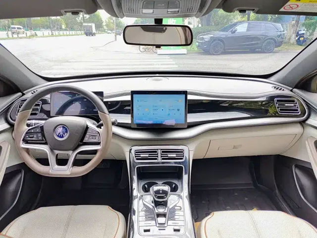 BYD Qin PLUS — Фото автомобиля 10
