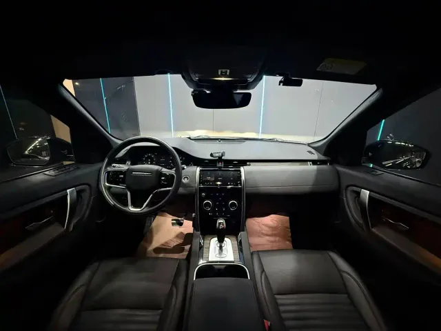 Land Rover Discovery Sport — Фото автомобиля 10