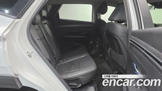 Hyundai Tucson Tucson (NX4) Дизель 2.0 2WD — Фото автомобиля 11