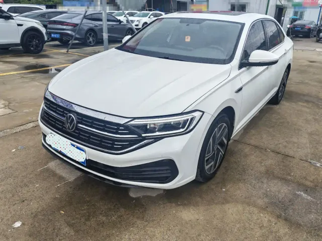 Фотография автомобиля — Volkswagen Sagitar