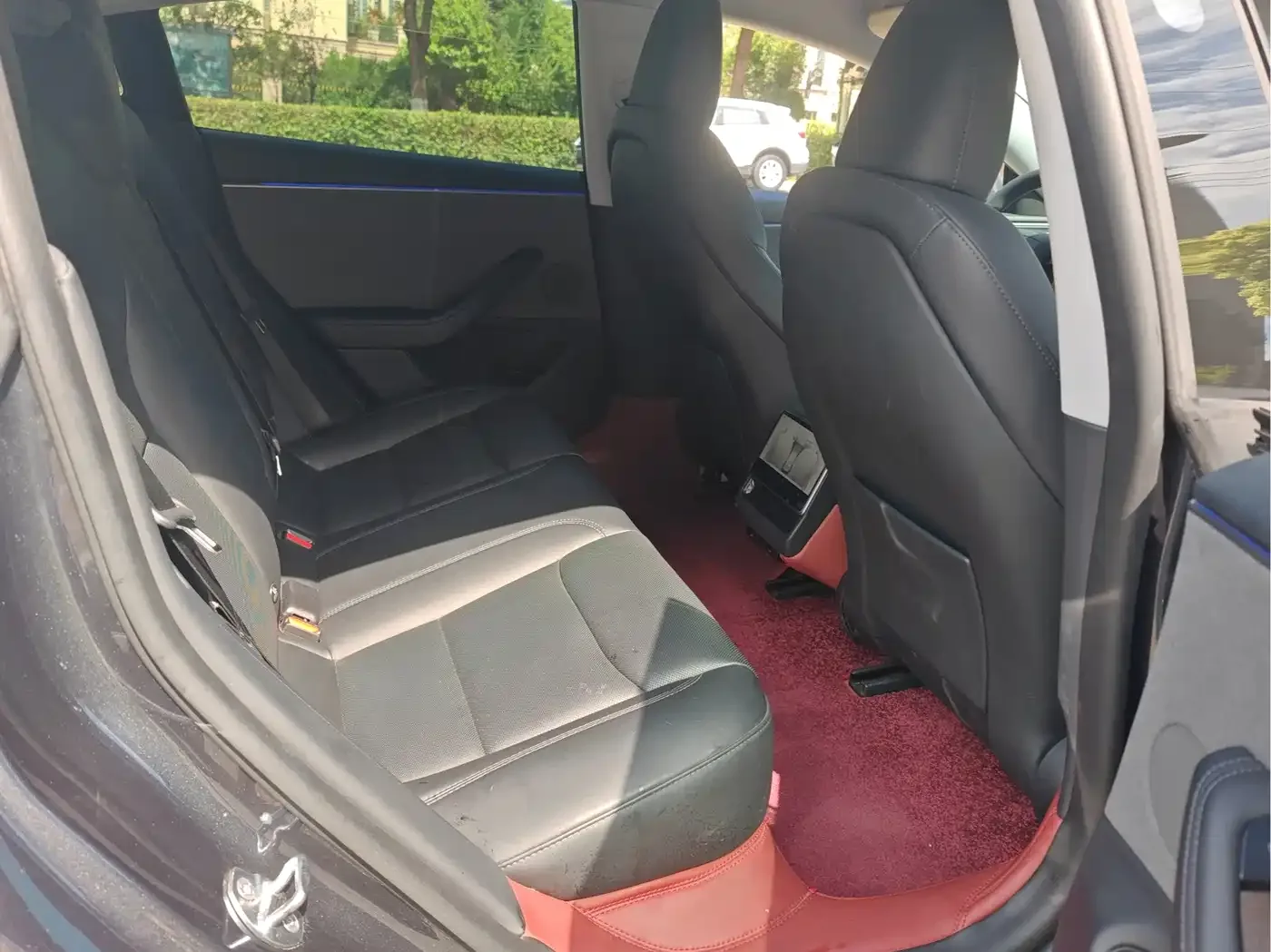 Tesla Model 3 2025 Model Rear-Wheel Drive Edition — Фото автомобиля 17