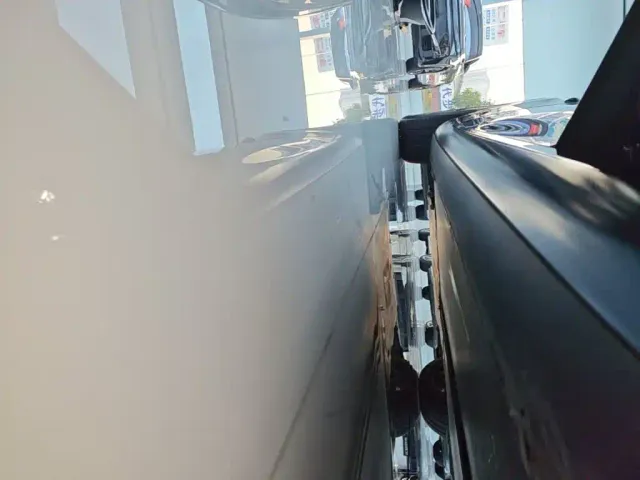 Tesla Model 3 — Фото автомобиля 21