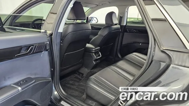 Hyundai Grandeur GN7 — Фото автомобиля 18