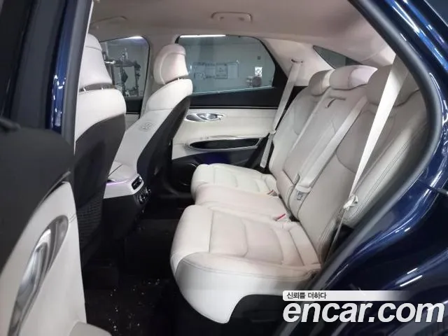 Genesis GV70 2.5T Бензин 2WD — Фото автомобиля 7