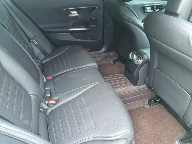 Mercedes-Benz C-Class — Фото автомобиля 10