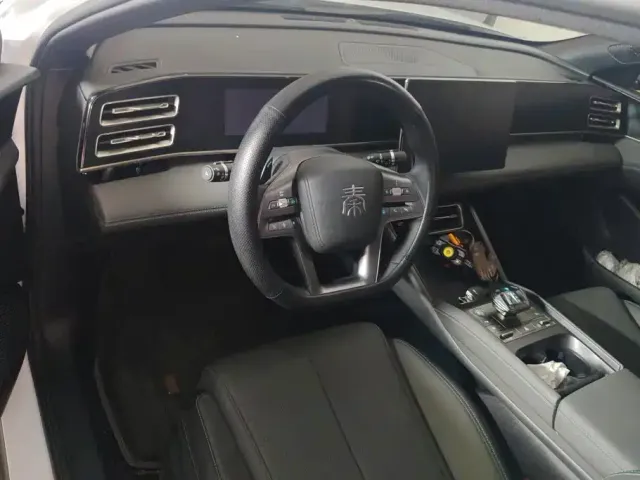 BYD Qin L — Фото автомобиля 12