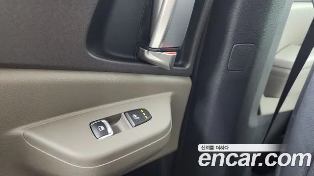 Kia Canival — Фото автомобиля 19