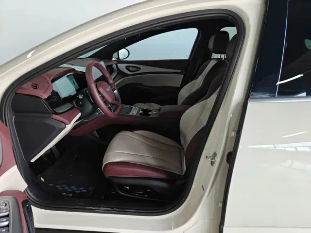 BYD Seal 07 DM-i — Фото автомобиля 7