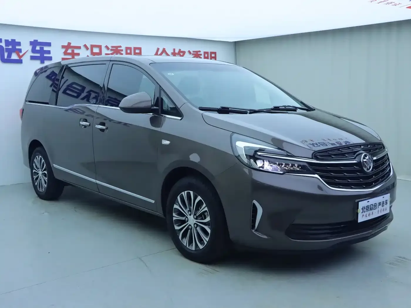 Buick Buick GL8 2022 Land Business Class 652T Luxury — Фото автомобиля 2
