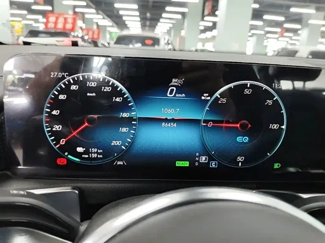 Mercedes-Benz EQB — Фото автомобиля 11