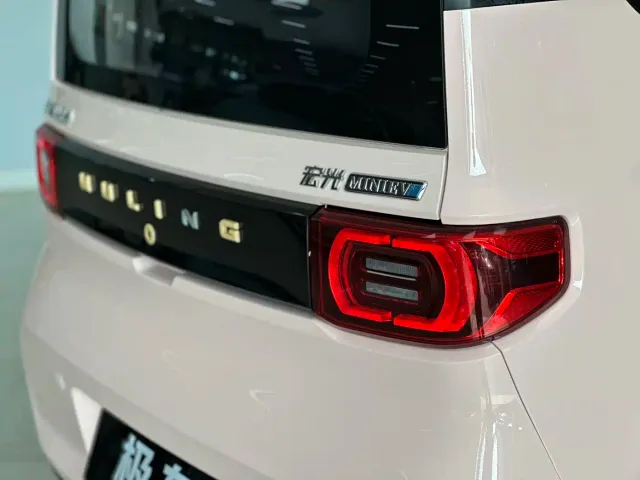 Wuling Hongguang Mini EV — Фото автомобиля 7