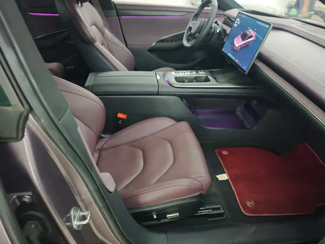Xiaomi SU7 — Фото автомобиля 10