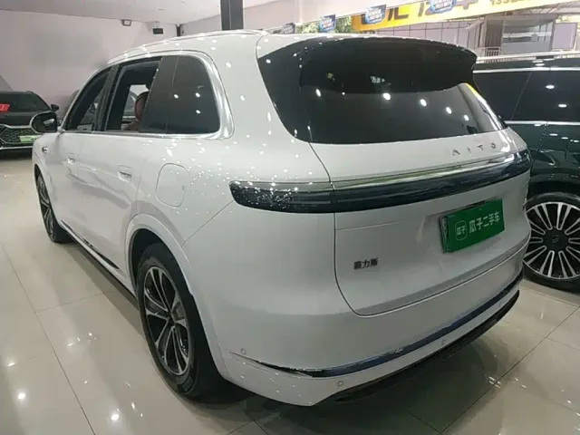 Aito M7 — Фото автомобиля 4