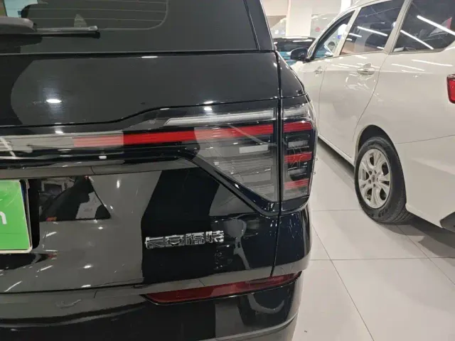 Ford Edge — Фото автомобиля 7
