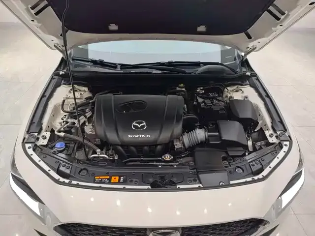 Mazda Axela — Фото автомобиля 14