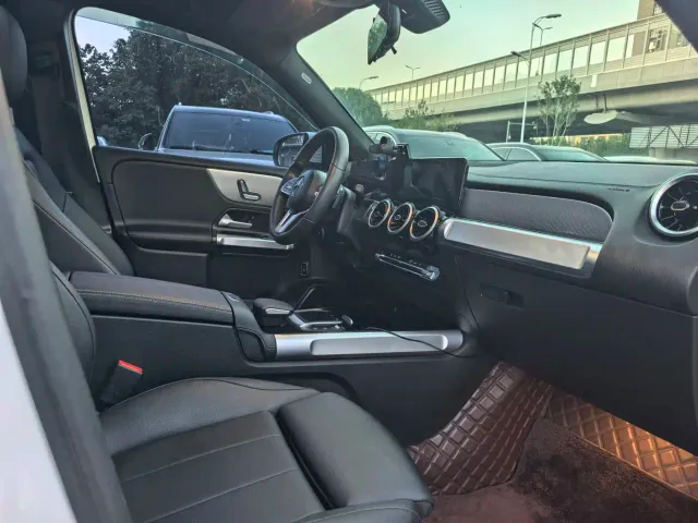 Mercedes-Benz GLB-Class — Фото автомобиля 4