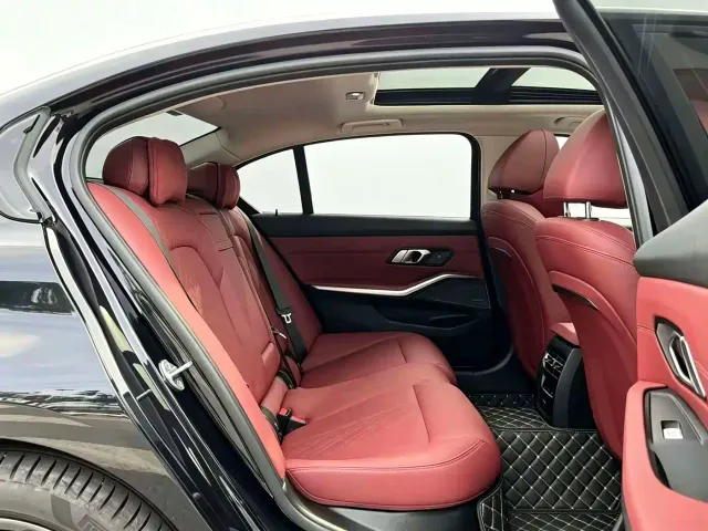 BMW 3 Series — Фото автомобиля 5