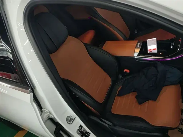 Mercedes-Benz C-Class — Фото автомобиля 24
