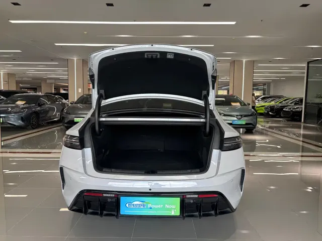 BYD Seal — Фото автомобиля 7