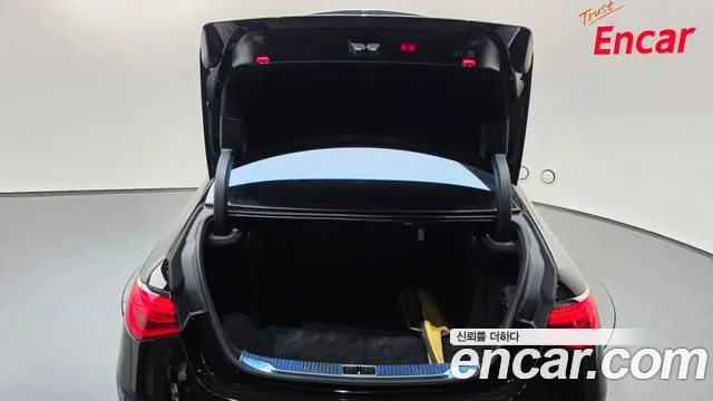 Mercedes-Benz S-Class — Фото автомобиля 20