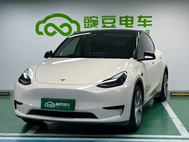 Фотография автомобиля — Tesla Model Y