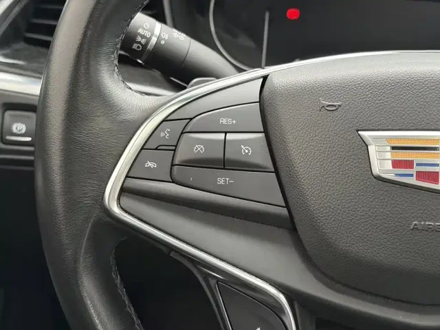 Cadillac XT5 — Фото автомобиля 16
