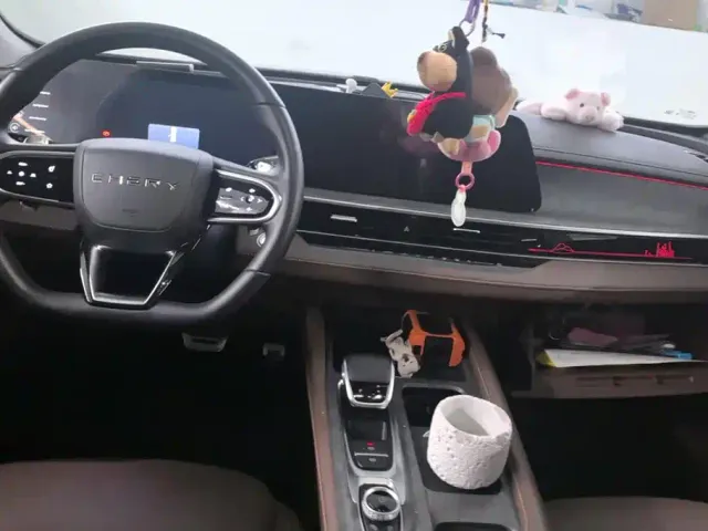 Chery Arrizo 8 — Фото автомобиля 12