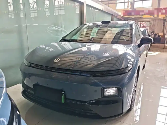 Leapmotor B01 — Фото автомобиля 2