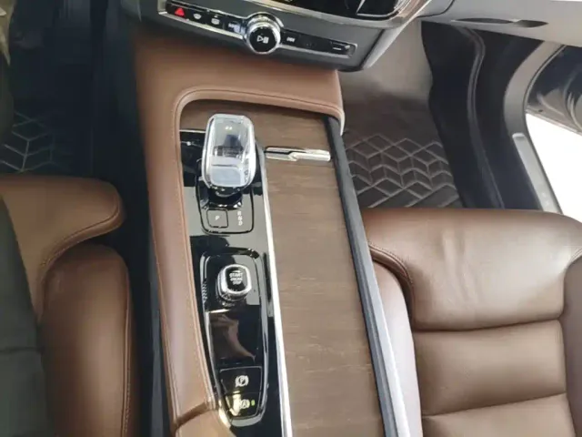 Volvo S90 — Фото автомобиля 13