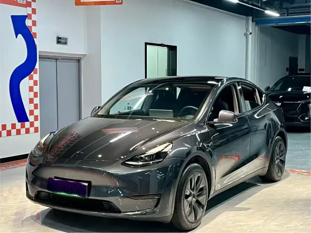 Фотография автомобиля — Tesla Model Y