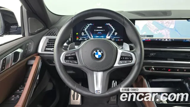 BMW X6 xDrive40i M Sport — Фото автомобиля 13