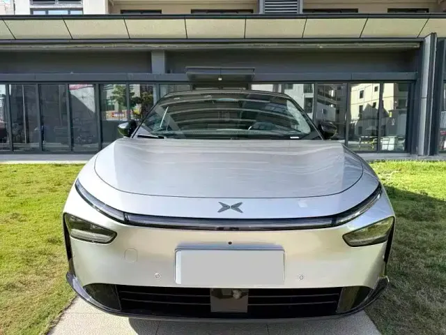 Xpeng P7+ — Фото автомобиля 2