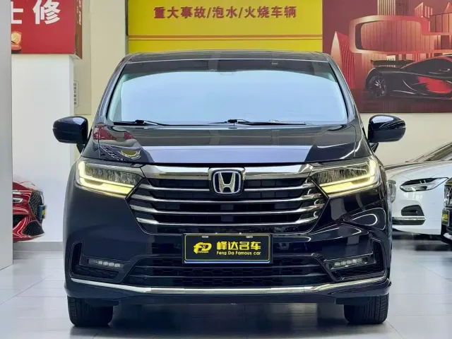 Honda Odyssey — Фото автомобиля 2