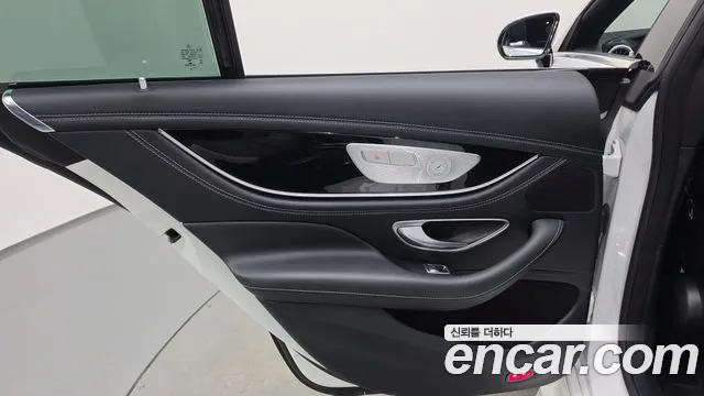 Mercedes-Benz AMG GT 4 двери 43 4MATIC+ — Фото автомобиля 18