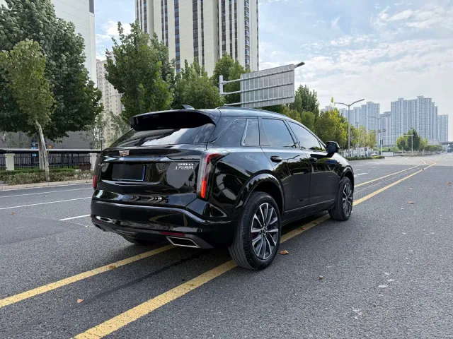 Cadillac XT5 — Фото автомобиля 11