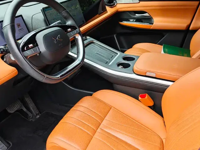Xpeng G9 — Фото автомобиля 12
