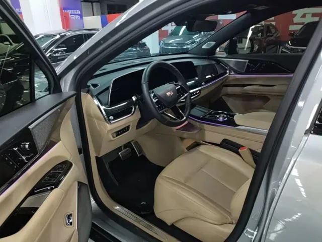 Cadillac XT5 — Фото автомобиля 15